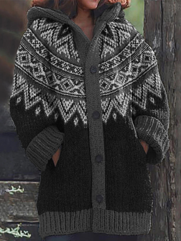 Durchdacht gestaltete Strickjacke