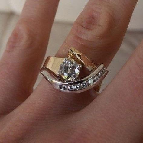 Zarte handwerkliche Gold Ring