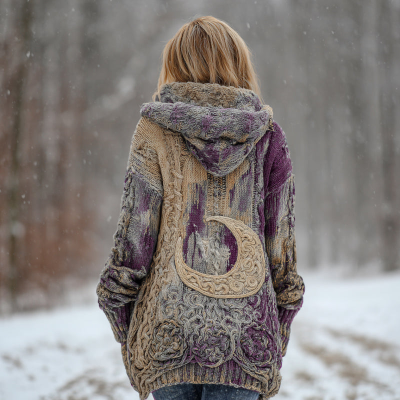 Klassisch gestaltete Strickjacke