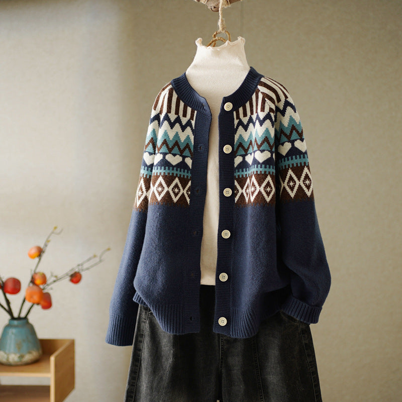 Durchdacht gestaltete Strickjacke