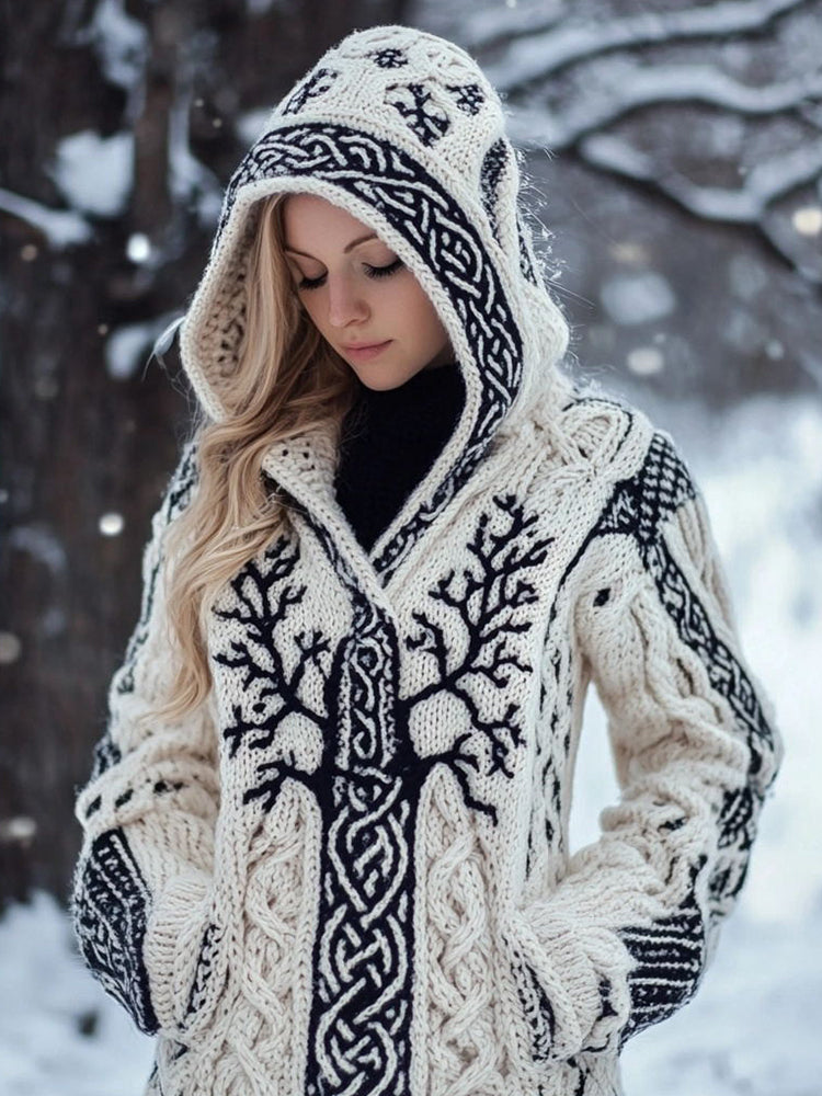 Klassisch gestaltete Strickjacke