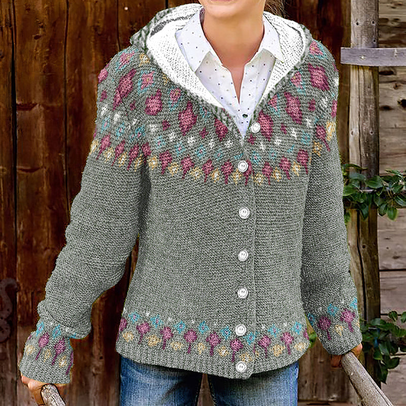 Klassisch gestaltete Strickjacke