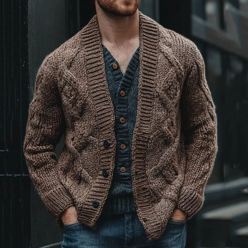 Wunderschön gefertigte Strickjacke