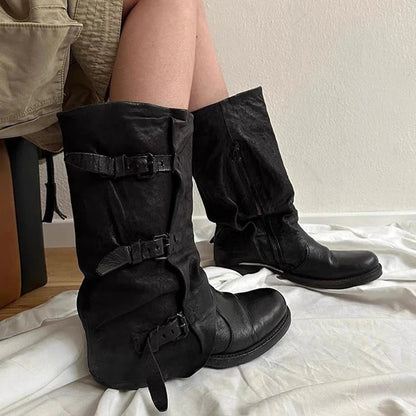 Anmutige orthopädische Stiefel für einen modernen Look
