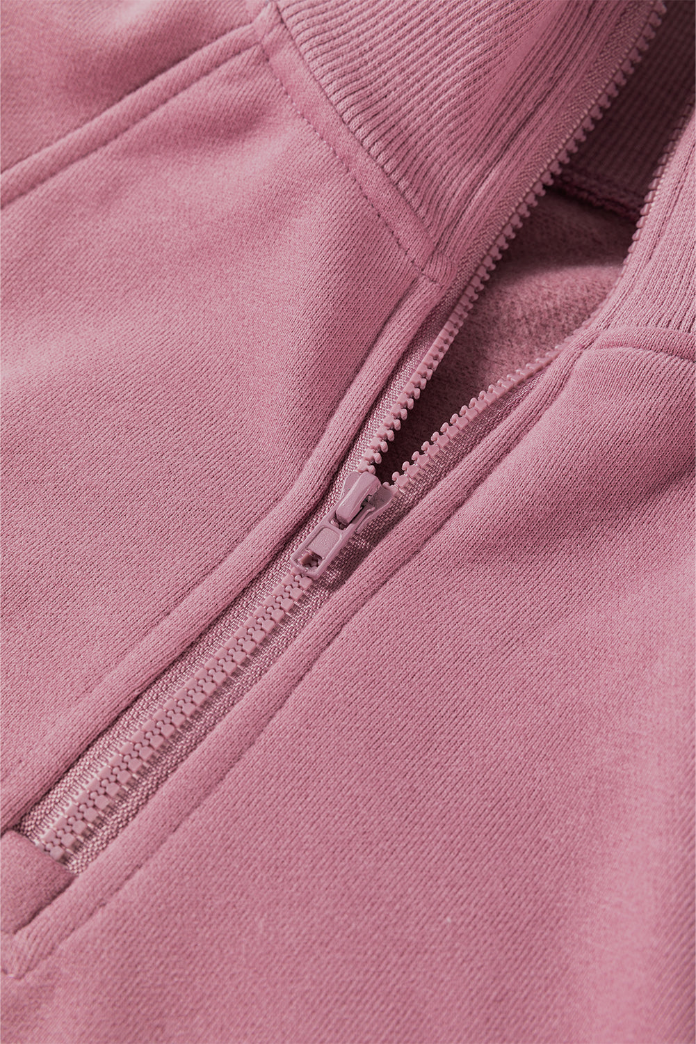 Klassisch gestaltete Pullover