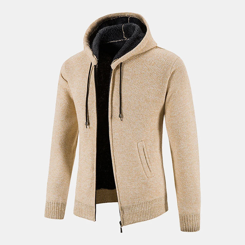 Wunderschön gefertigte Strickjacke
