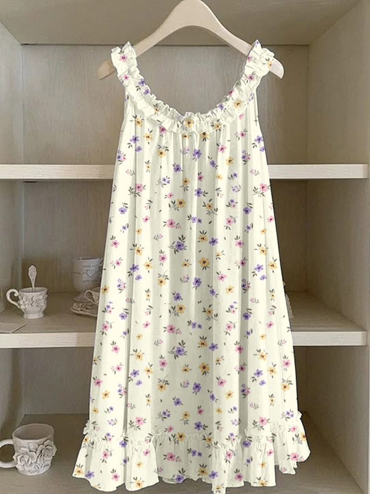 Klassisch gestaltete Kleid