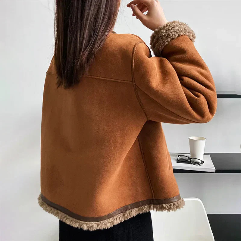 Klassisch gestaltete Jacke