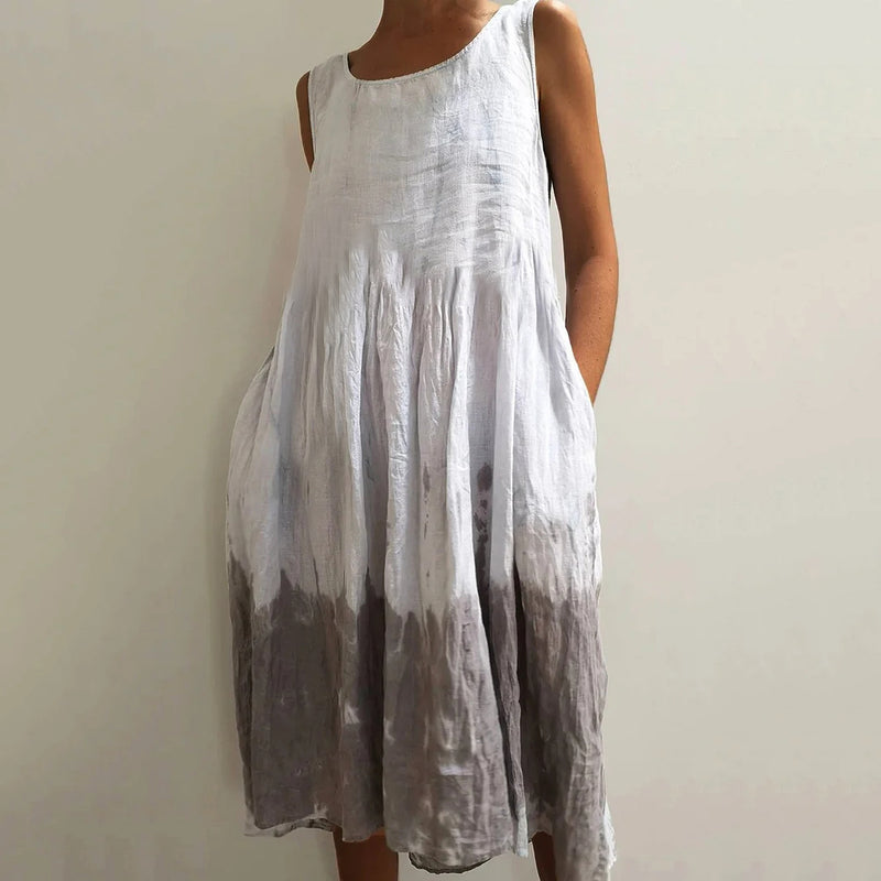 Klassisch gestaltete Kleid