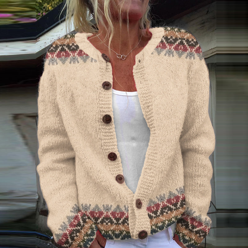 Wunderschön gefertigte Strickjacke