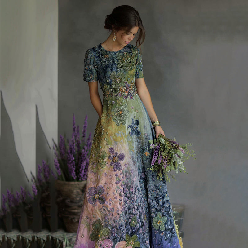 Anmutig gestaltete Kleid