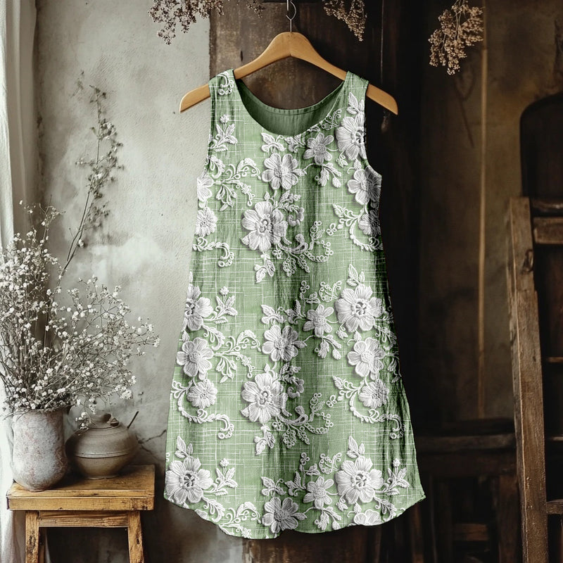 Klassisch gestaltete Kleid