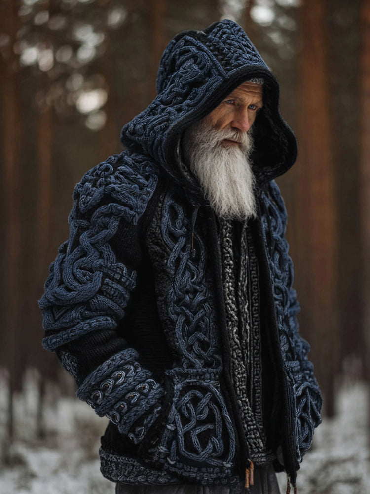 Klassisch gestaltete Strickjacke