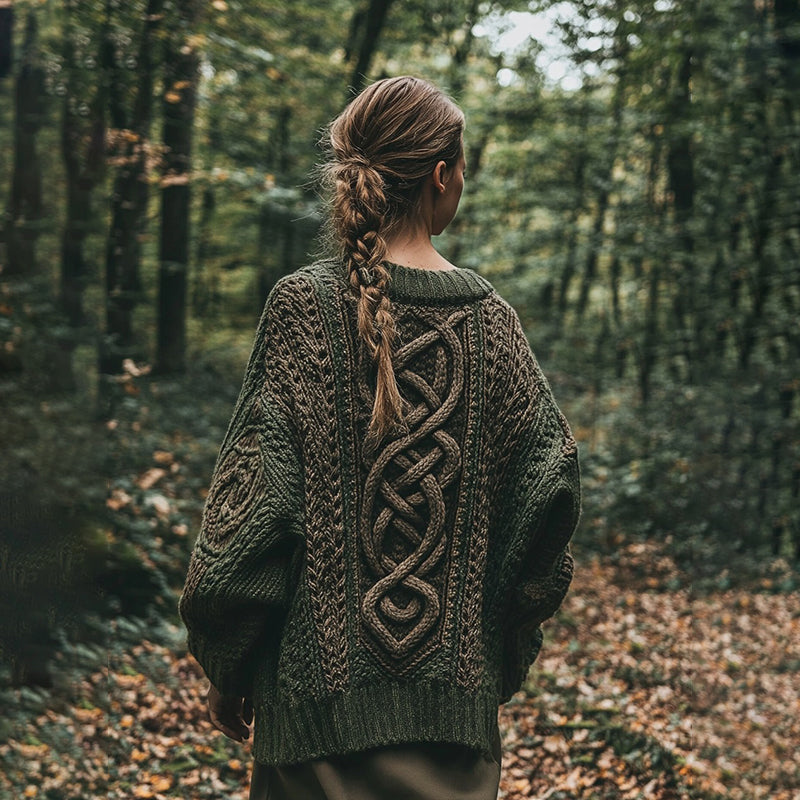 Durchdacht gestaltete Strickjacke