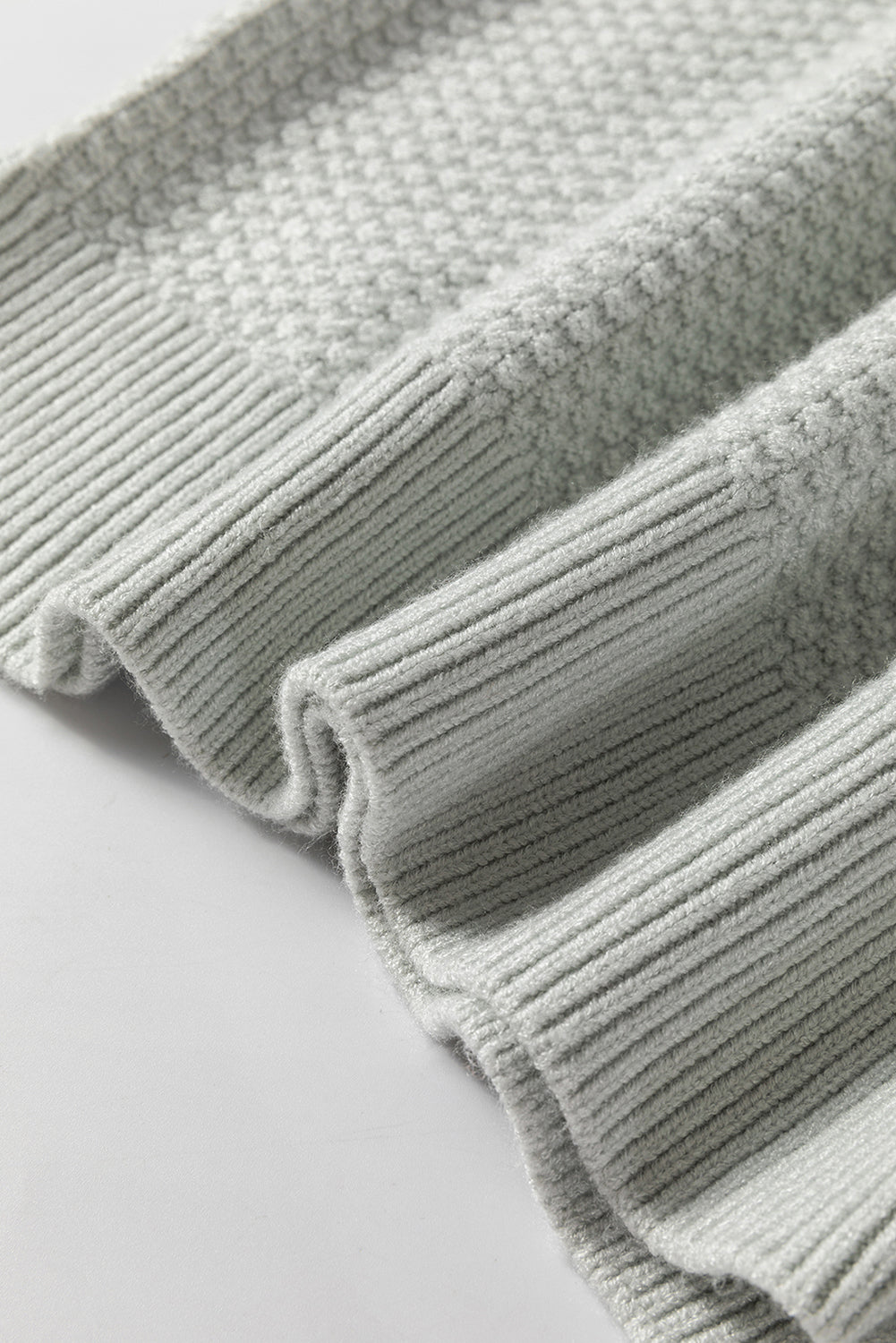 Klassisch gestaltete Pullover