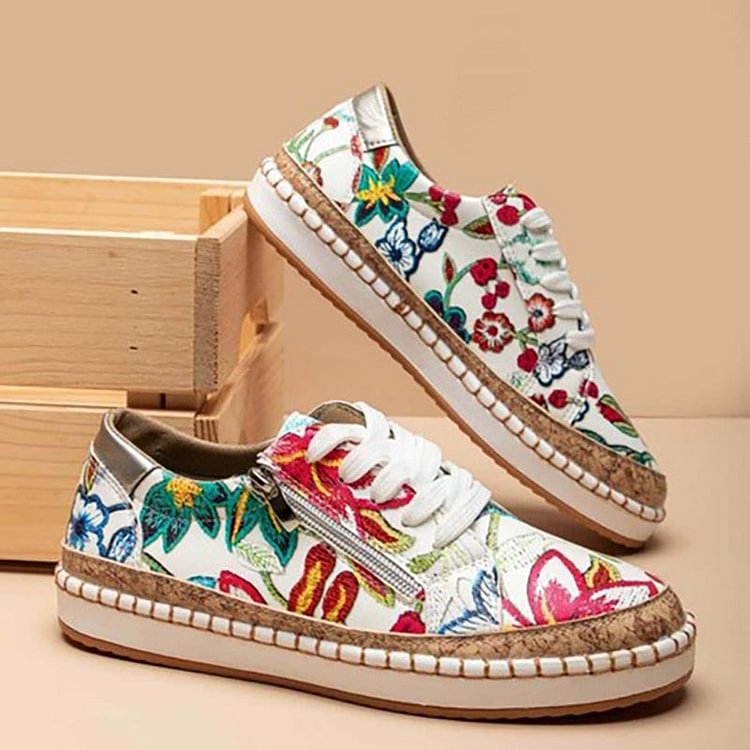 MW | Einfache Turnschuhe mit Blumen