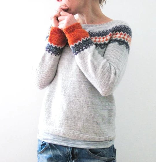 MW | Grauer Pullover im Boho-Stil