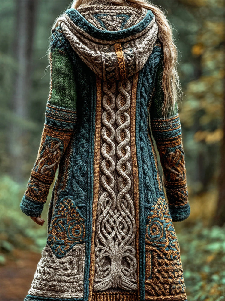 Klassisch gestaltete Strickjacke