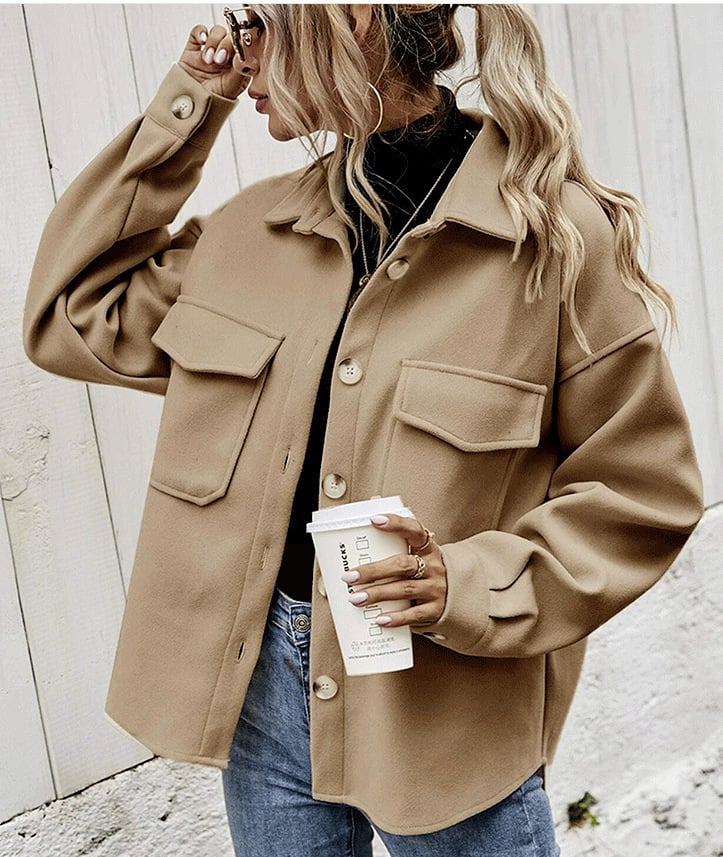 Klassisch gestaltete Jacke