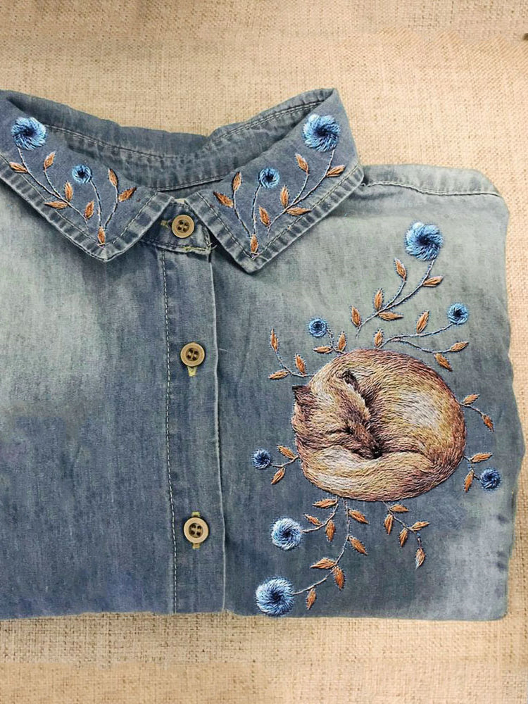 Klassisch gestaltete Bluse