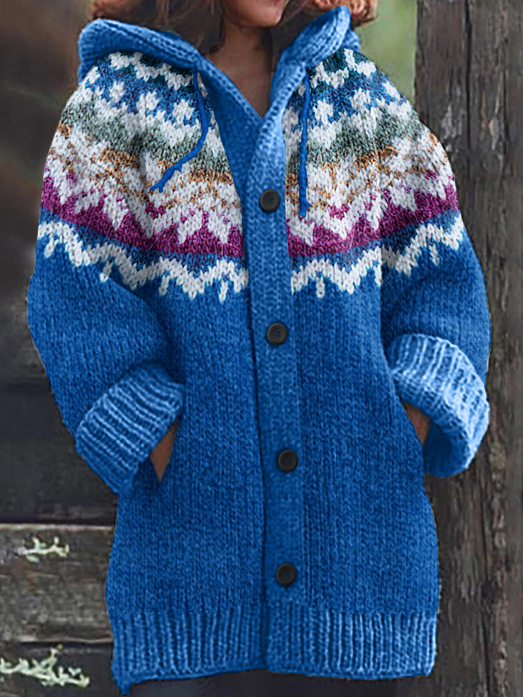Klassisch gestaltete Strickjacke