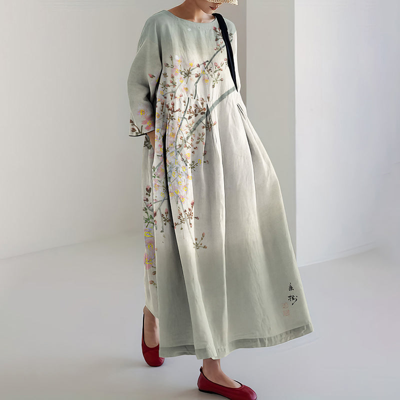 Klassisch gestaltete Kleid