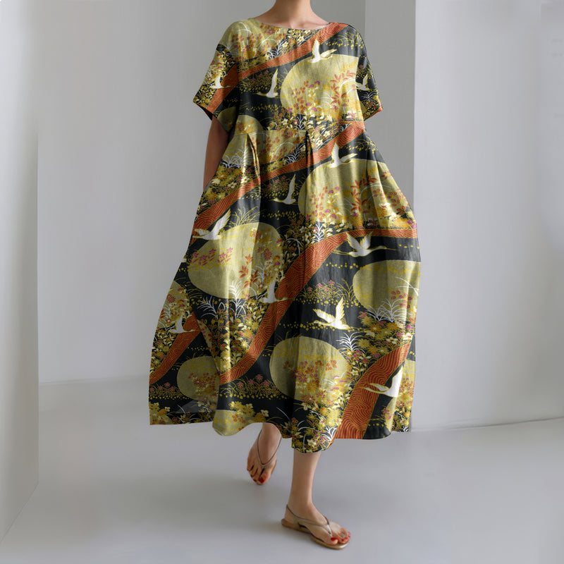 Klassisch gestaltete Kleid