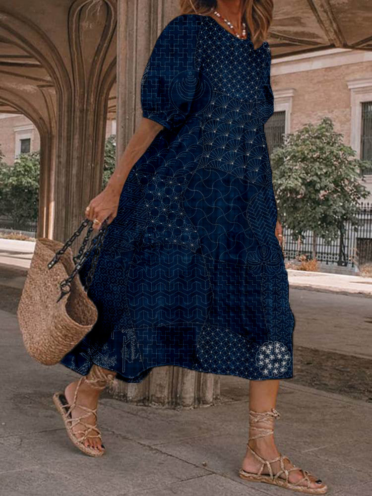Klassisch gestaltete Kleid