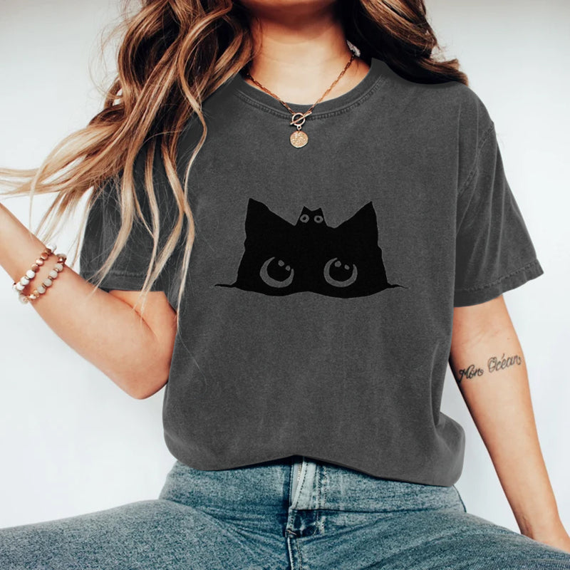 Durchdacht gestaltete T-Shirt