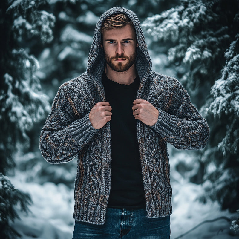 Wunderschön gefertigte Strickjacke