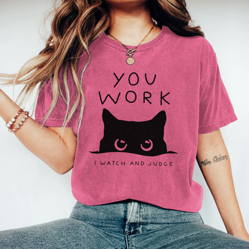 Klassisch gestaltete T-Shirt