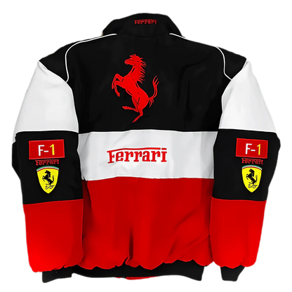 Klassisch gestaltete Jacke