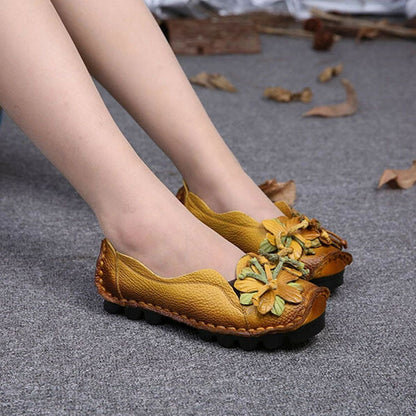 MW | Glamouröse Freizeitschuhe mit Blumendetail