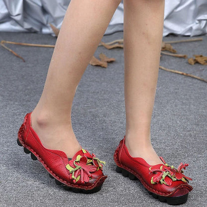 MW | Glamouröse Freizeitschuhe mit Blumendetail
