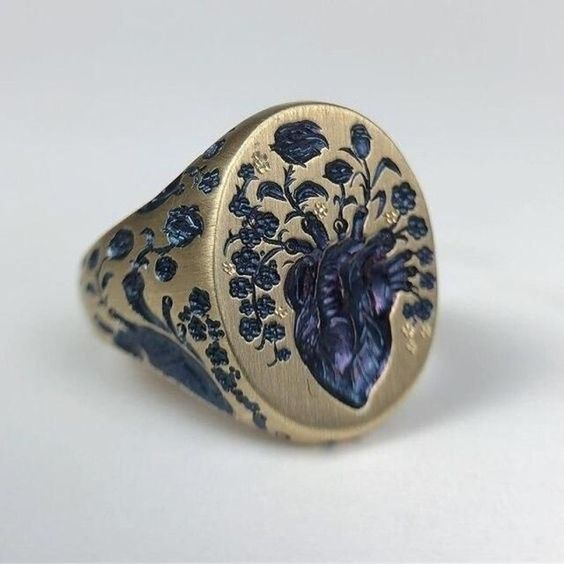 Schöne Gold Ring mit einzigartigem Stil