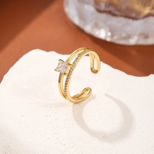 Schöne Gold Ring mit einzigartigem Stil