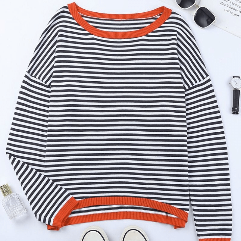 MW | Blau gestreifter Pullover mit orangefarbenem Rand