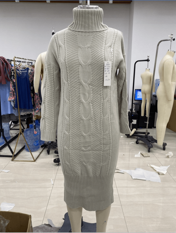 MW | Lockerer, verdrehter Strickrollkragenpullover 2024