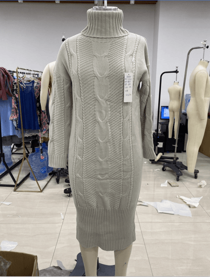 MW | Lockerer, verdrehter Strickrollkragenpullover 2024