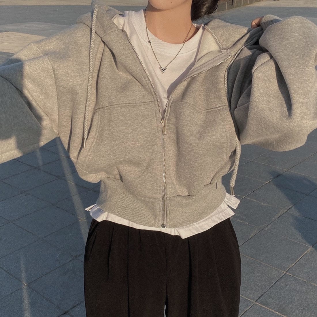 MW | Lässiger Pullover mit langen Ärmeln und Kordelzug