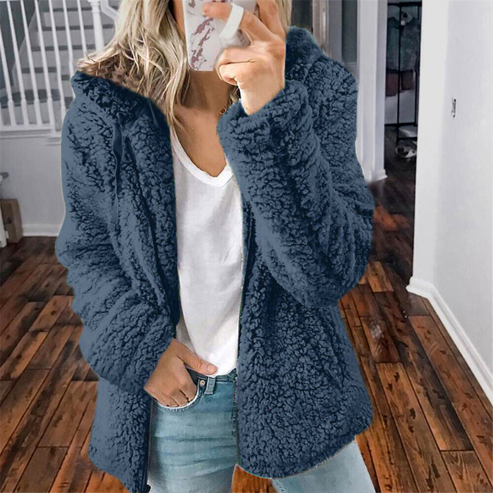 Klassisch gestaltete Jacke